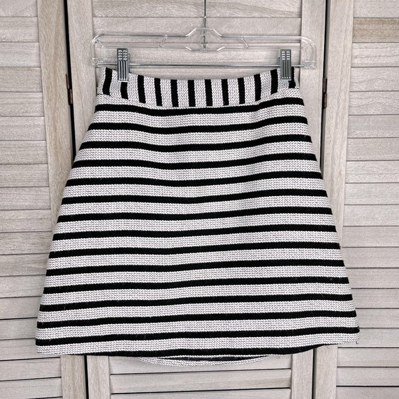 EXPRESS Knit Skirt Set Black & White Stripes Tank & Mini Skirt-2/Small - Picture 4 of 5
